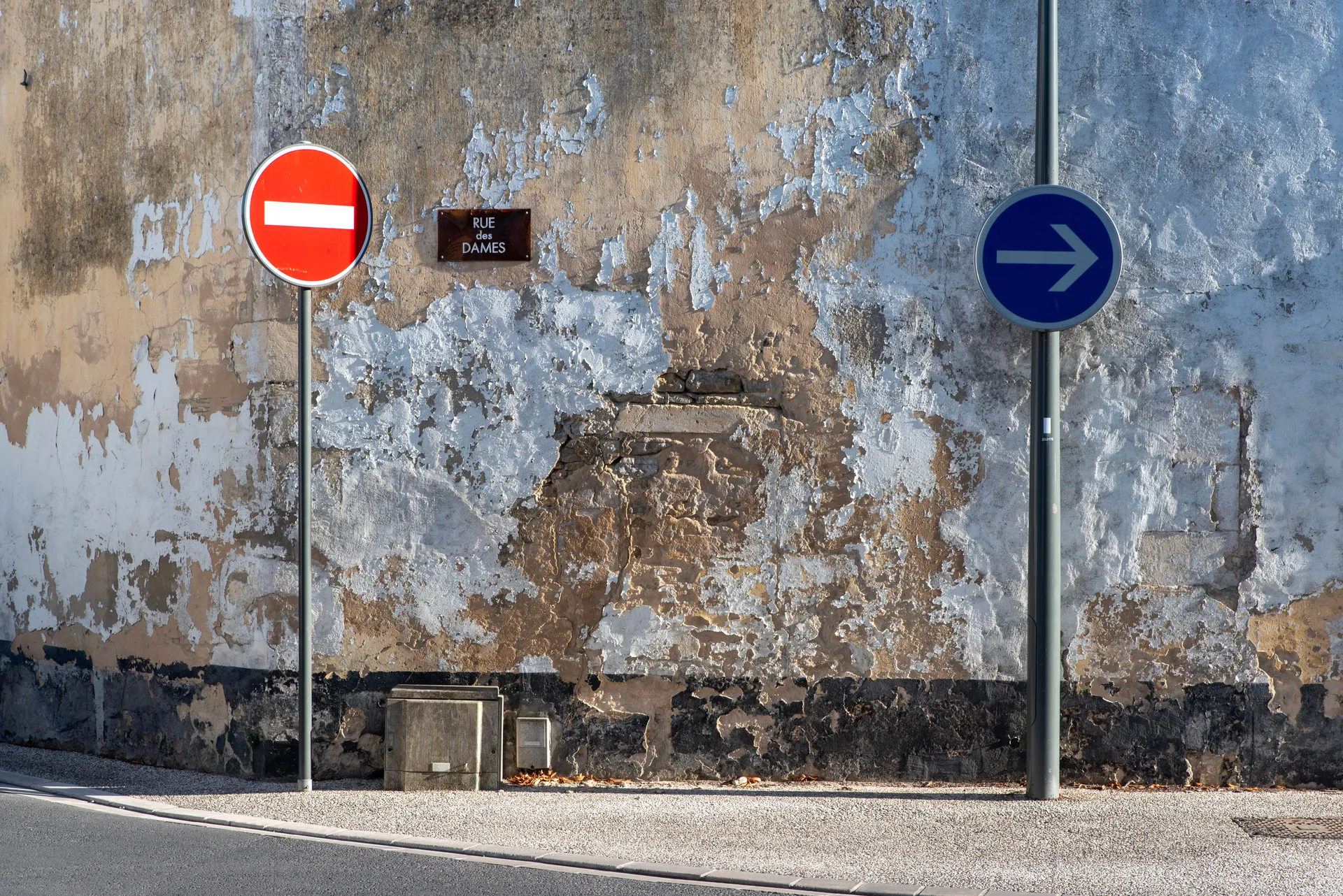 道路標識の写真